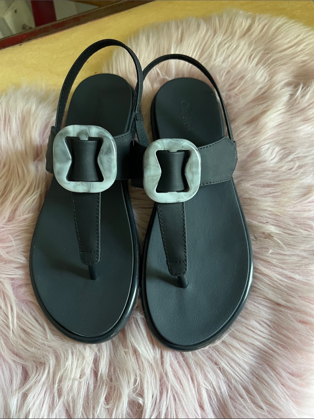 OluKai Black Thong Sandals with Marble Gray Buckle